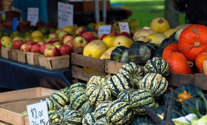 weekly street markets in orihuela costa