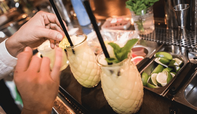 Brown's Cocktail & Gastro Bar