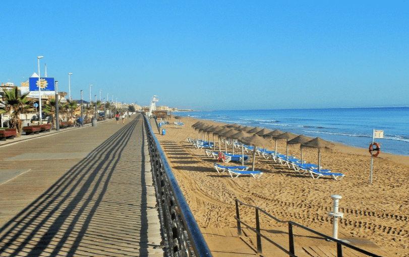 la mata beach promenade